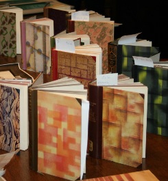 Buchcover mit Buntpapier