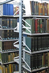 Bücherregale im Magazin der Deutschen Nationalbibliothek