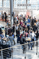 Menschen auf dem Bibliothekskongress